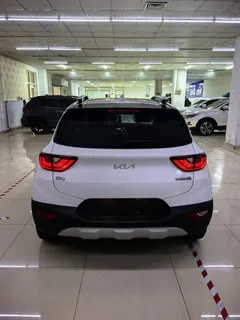 2021 Kia Yipao 1.4L CVT Sunroof, белый — фото 9