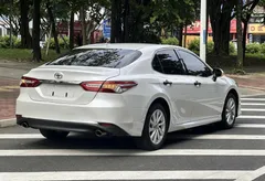2023 Toyota Camry 2.0G Luxury, белый — фото 5