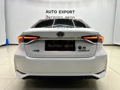 2021 Toyota Corolla 1.5L CVT GR SPORT, белый — фото 5