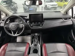 2021 Toyota Corolla 1.5L CVT GR SPORT, белый — фото 13