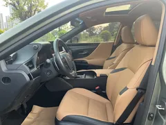 2022 Lexus ES 200 Excellence, зелёный — фото 8