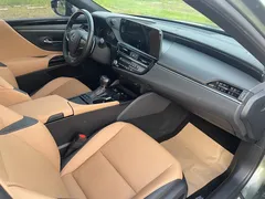 2022 Lexus ES 200 Excellence, зелёный — фото 10