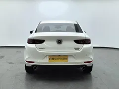 2023 Mazda Mazda3 2.0L AT, белый — фото 6