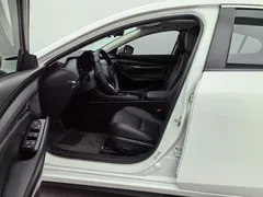 2023 Mazda Mazda3 2.0L AT, белый — фото 12