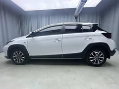 2022 Toyota Yaris L Zhixuan X 1.5L CVT Luxury Plus, белый — фото 4