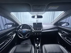 2022 Toyota Yaris L Zhixuan X 1.5L CVT Luxury Plus, белый — фото 10