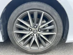 2023 Toyota Camry 2.5G Luxury, белый — фото 8