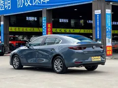 2023 Mazda Mazda3 2.0L AT — фото 4