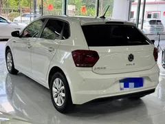 2021 Volkswagen Polo Plus 1.5L AT Colorful Tech, белый — фото 4