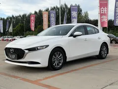 2022 Mazda Mazda3 2.0L AT, белый — фото 1