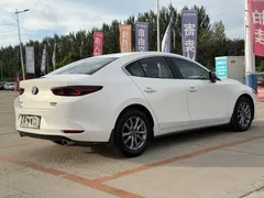 2022 Mazda Mazda3 2.0L AT, белый — фото 8