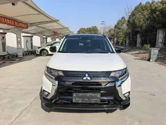 2021 Mitsubishi Outlander 2.4L 4WD 5-seat, белый — фото 2