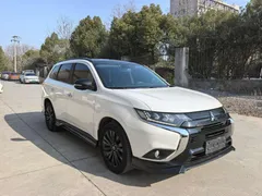 2021 Mitsubishi Outlander 2.4L 4WD 5-seat, белый — фото 3