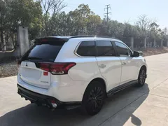 2021 Mitsubishi Outlander 2.4L 4WD 5-seat, белый — фото 7