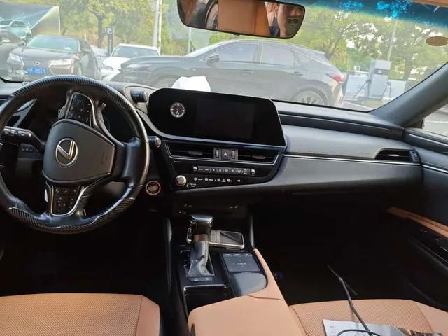 2021 Lexus ES 200 Excellence