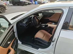 2021 Lexus ES 200 Excellence, белый — фото 6