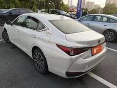 2021 Lexus ES 200 Excellence, белый — фото 12
