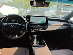 2022 Lexus ES 200 Excellence — фото 5