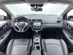 2021 Nissan Tiida 1.6L CVT, красный — фото 9