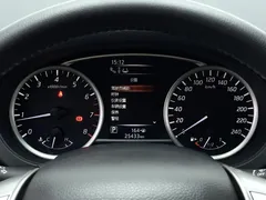2021 Nissan Tiida 1.6L CVT, красный — фото 10
