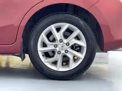 2021 Nissan Tiida 1.6L CVT, красный — фото 16