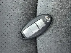 2021 Nissan Tiida 1.6L CVT, красный — фото 18