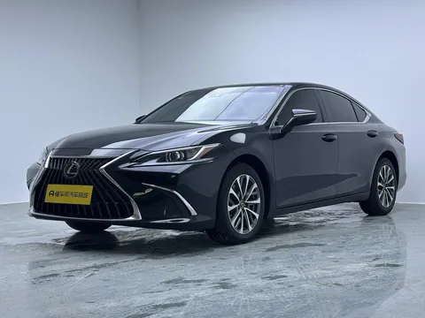 2022 Lexus ES 200 Excellence