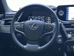 2022 Lexus ES 200 Excellence, чёрный — фото 9