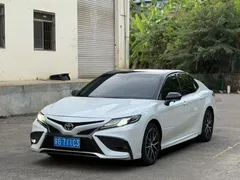 2021 Toyota Camry 2.5S Fashion, белый — фото 1