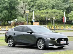 2021 Mazda Mazda3 2.0L AT — фото 3