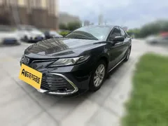 2023 Toyota Camry 2.0G Luxury, чёрный — фото 1