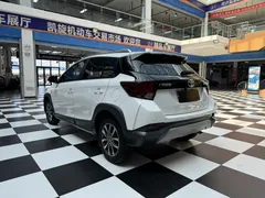 2022 Toyota Yaris L Zhixuan X 1.5L CVT Luxury Plus, белый — фото 13