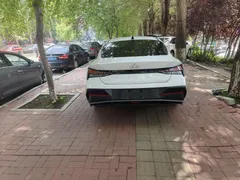 2023 Hyundai Elantra 1.5L CVT GLX Elite, белый — фото 7