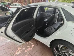 2023 Hyundai Elantra 1.5L CVT GLX Elite, белый — фото 14