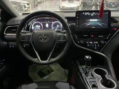 2023 Toyota Camry 2.5G Luxury, белый — фото 9