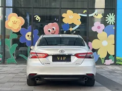 2021 Toyota Camry 2.0G Luxury, белый — фото 3