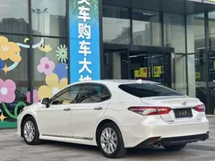 2021 Toyota Camry 2.0G Luxury, белый — фото 6