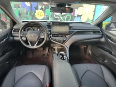 2021 Toyota Camry 2.0G Luxury, белый — фото 11