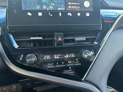 2021 Toyota Camry 2.0G Luxury, белый — фото 16