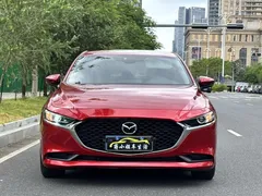 2021 Mazda Mazda3 2.0L AT, красный — фото 2