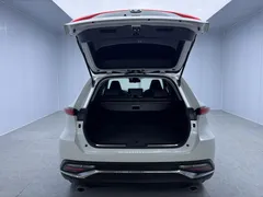 2022 Toyota Harrier 2.0L CVT 2WD Premium, белый — фото 12