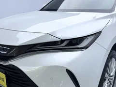 2022 Toyota Harrier 2.0L CVT 2WD Premium, белый — фото 16