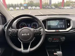 2021 Kia Yipao 1.4L CVT Sunroof, белый — фото 7