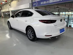 2022 Mazda Mazda3 2.0L AT, белый — фото 5