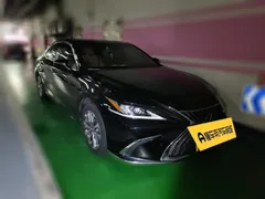 2022 Lexus ES 200 Excellence, чёрный — фото 3