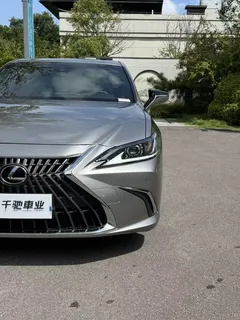 2023 Lexus ES 260 Excellence — фото 3