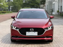 2022 Mazda Mazda3 2.0L AT, красный — фото 2