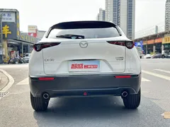 2022 Mazda CX-30 2.0L AT, белый — фото 3