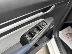 2022 Geely Emgrand 4th Gen 1.5L CVT Flagship, белый — фото 7