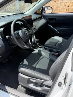 2023 Toyota Corolla Cross 2.0L CVT Elite, белый — фото 4
